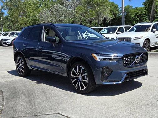 2025 Volvo XC60 B5 Plus