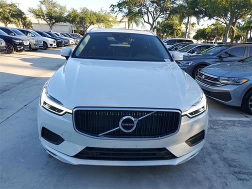 2020 Volvo XC60 T6 Momentum