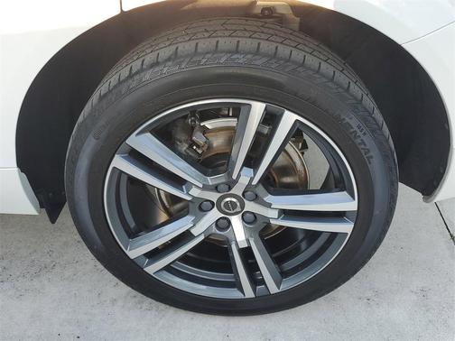2020 Volvo XC60 T6 Momentum