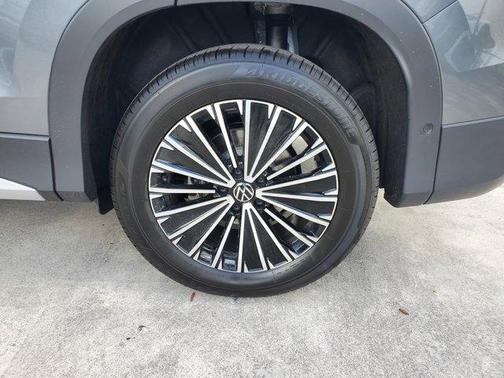 Platinum Gray Metallic 2026 Volkswagen Tiguan 2.0T S