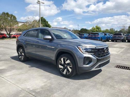 2025 Volkswagen Atlas Cross Sport 2.0T SE w/Technology
