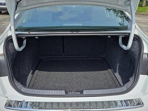 Pure White 2025 Volkswagen Jetta 1.5T S