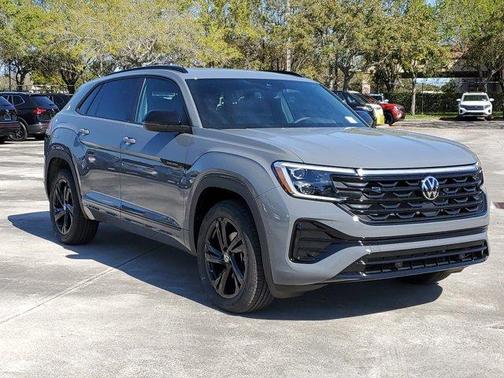 2025 Volkswagen Atlas Cross Sport 2.0T SEL R-Line Black