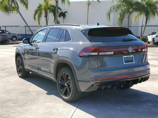 2025 Volkswagen Atlas Cross Sport 2.0T SEL R-Line Black