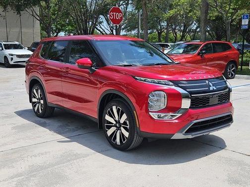 2025 Mitsubishi Outlander SE