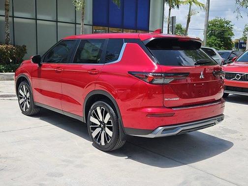 2025 Mitsubishi Outlander SE