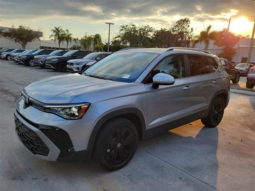 2025 Volkswagen Taos 1.5T SE