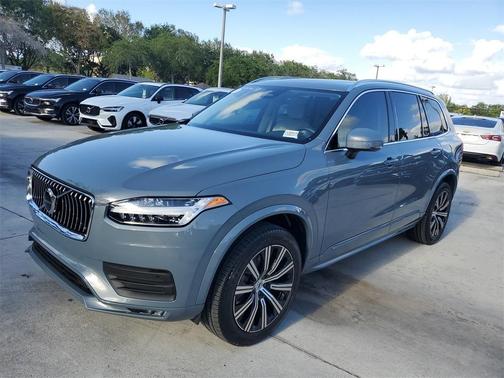 2023 Volvo XC90 B5 Core