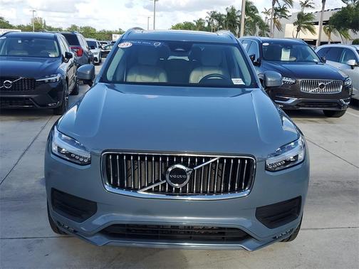 2023 Volvo XC90 B5 Core