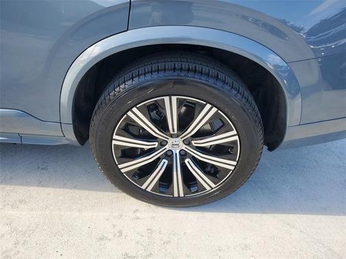 2023 Volvo XC90 B5 Core