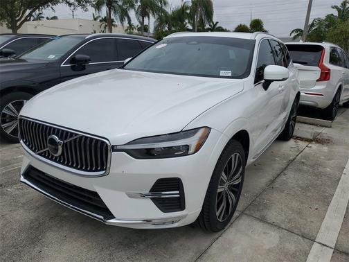 2022 Volvo XC60 B5 Inscription