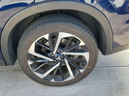 Cosmic Blue Metallic 2024 Mitsubishi Outlander SE