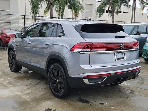 2025 Volkswagen Atlas Cross Sport 2.0T SE w/Technology