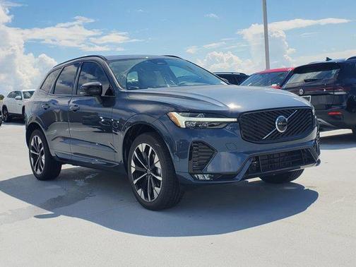 2026 Volvo XC60 B5 Ultra