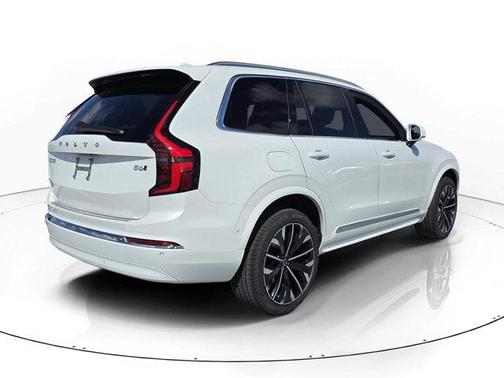 Crystal White Pearl 2026 Volvo XC90 B6 Ultra 7-Seater