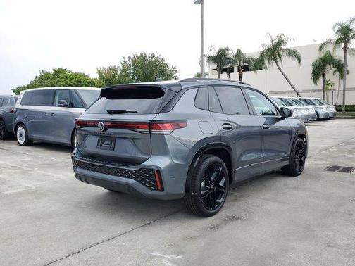 2025 Volkswagen Tiguan 2.0T SE R-Line Black