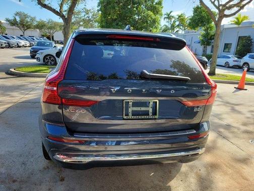 2023 Volvo XC60 B5 Plus Bright Theme