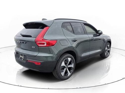 Forest Green 2026 Volvo XC40 B5 Plus