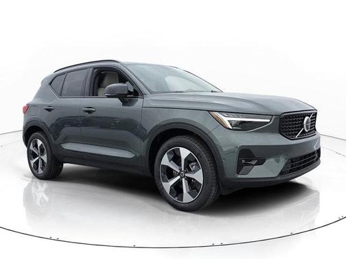 Forest Green 2026 Volvo XC40 B5 Plus