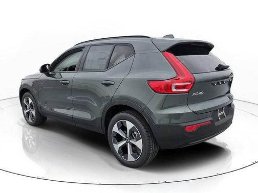 Forest Green 2026 Volvo XC40 B5 Plus