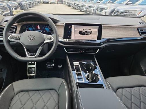 2025 Volkswagen Atlas 2.0T SEL Premium R-Line