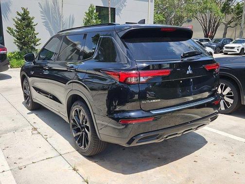 2025 Mitsubishi Outlander SEL Black Edition