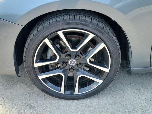 2018 Volvo V60 T5 Dynamic