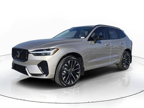 Bright 2026 Volvo XC60 B5 Ultra