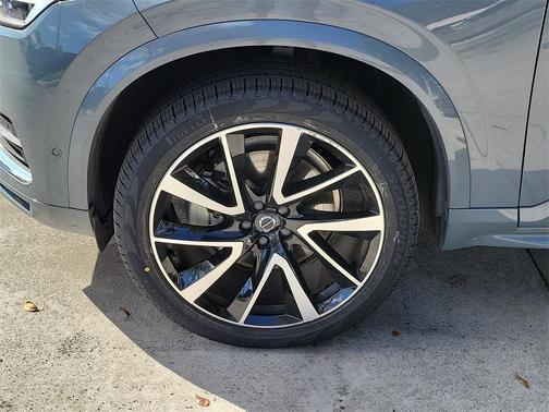 2023 Volvo XC90 B6 Plus 6-Seater