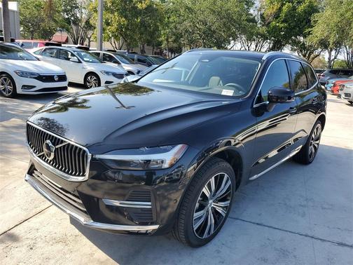 2023 Volvo XC60 B5 Plus Bright Theme