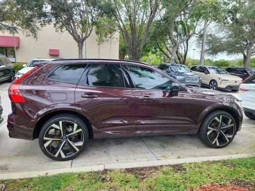 2026 Volvo XC60 B5 Ultra