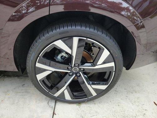2026 Volvo XC60 B5 Ultra