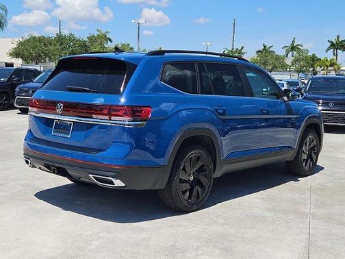 2025 Volkswagen Atlas 2.0T SE w/Technology