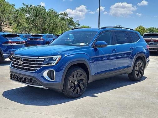 2025 Volkswagen Atlas 2.0T SE w/Technology