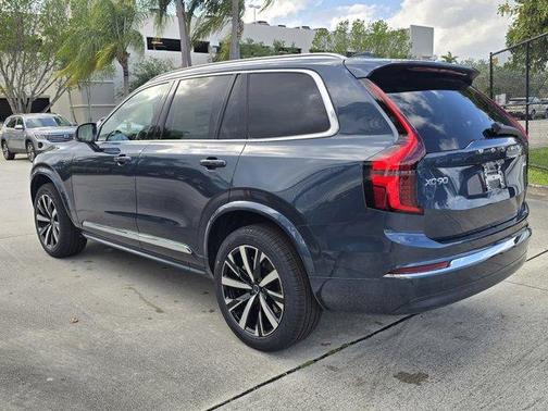 2025 Volvo XC90 B6 Core