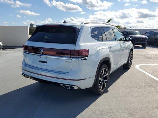2026 Volkswagen Atlas 2.0T SEL Premium R-Line