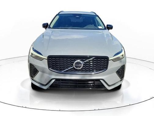 Gray Metallic 2024 Volvo XC60 B5 Plus Dark Theme