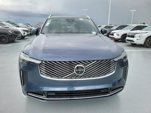 2026 Volvo XC90 B6 Plus 6-Seater