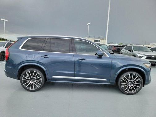 2026 Volvo XC90 B6 Plus 6-Seater