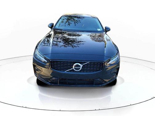 Onyx Black 2025 Volvo S60 B5 Core