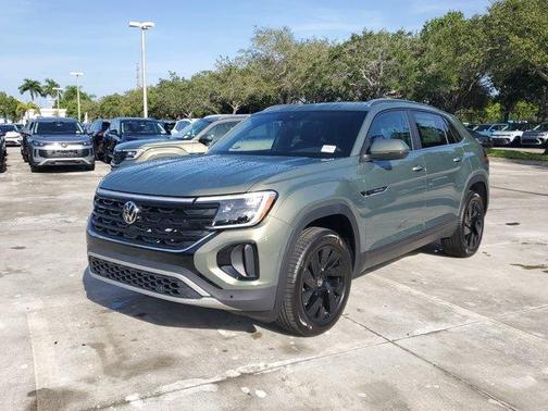 2026 Volkswagen Atlas Cross Sport 2.0T SE w/Technology
