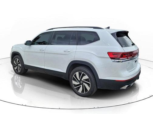 Opal White Pearl 2026 Volkswagen Atlas 2.0T SE W/TECHNOLOGY