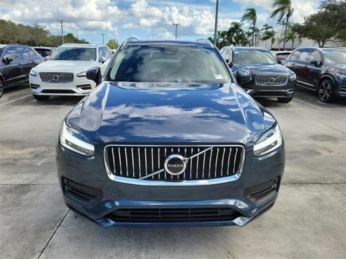 2023 Volvo XC90 B5 Core