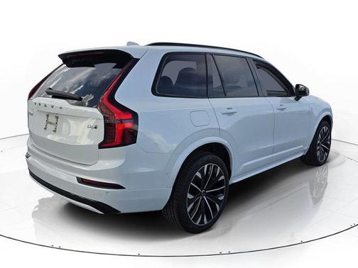 Crystal White Pearl 2026 Volvo XC90 B6 Ultra Dark Theme 7-Seater
