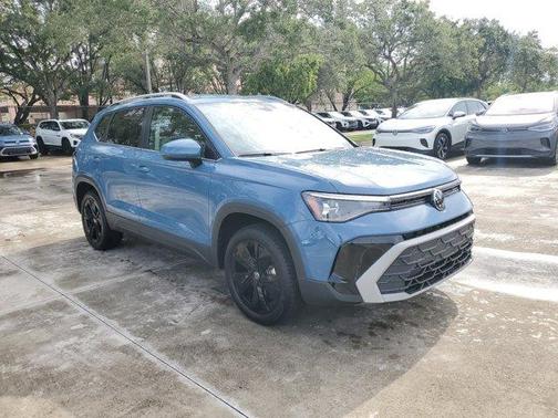 2025 Volkswagen Taos 1.5T SE
