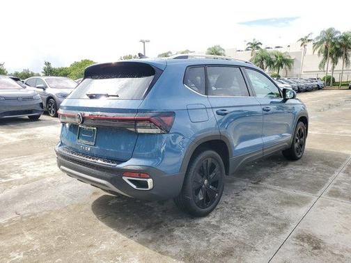 2025 Volkswagen Taos 1.5T SE