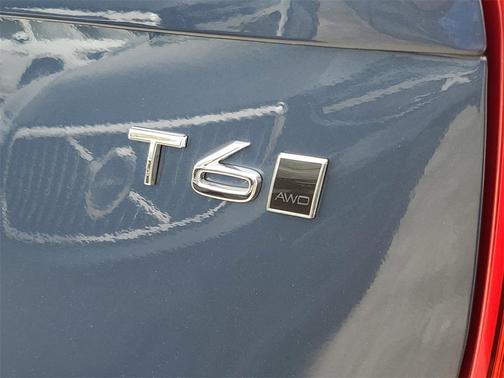 2022 Volvo XC90 T6 Momentum 6 Passenger