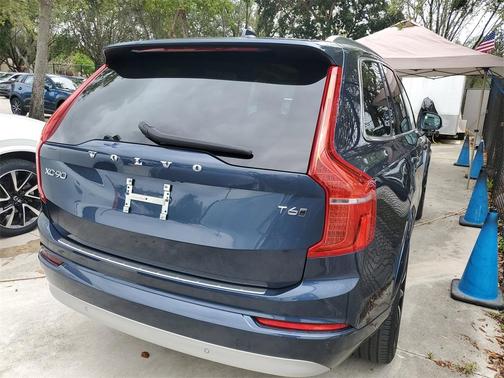 2022 Volvo XC90 T6 Momentum 6 Passenger