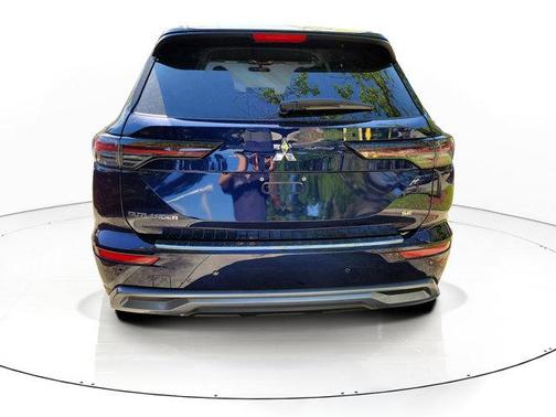 Cosmic Blue 2026 Mitsubishi Outlander SE
