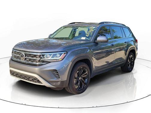 Platinum Gray Metallic 2023 Volkswagen Atlas 3.6L SE w/Technology